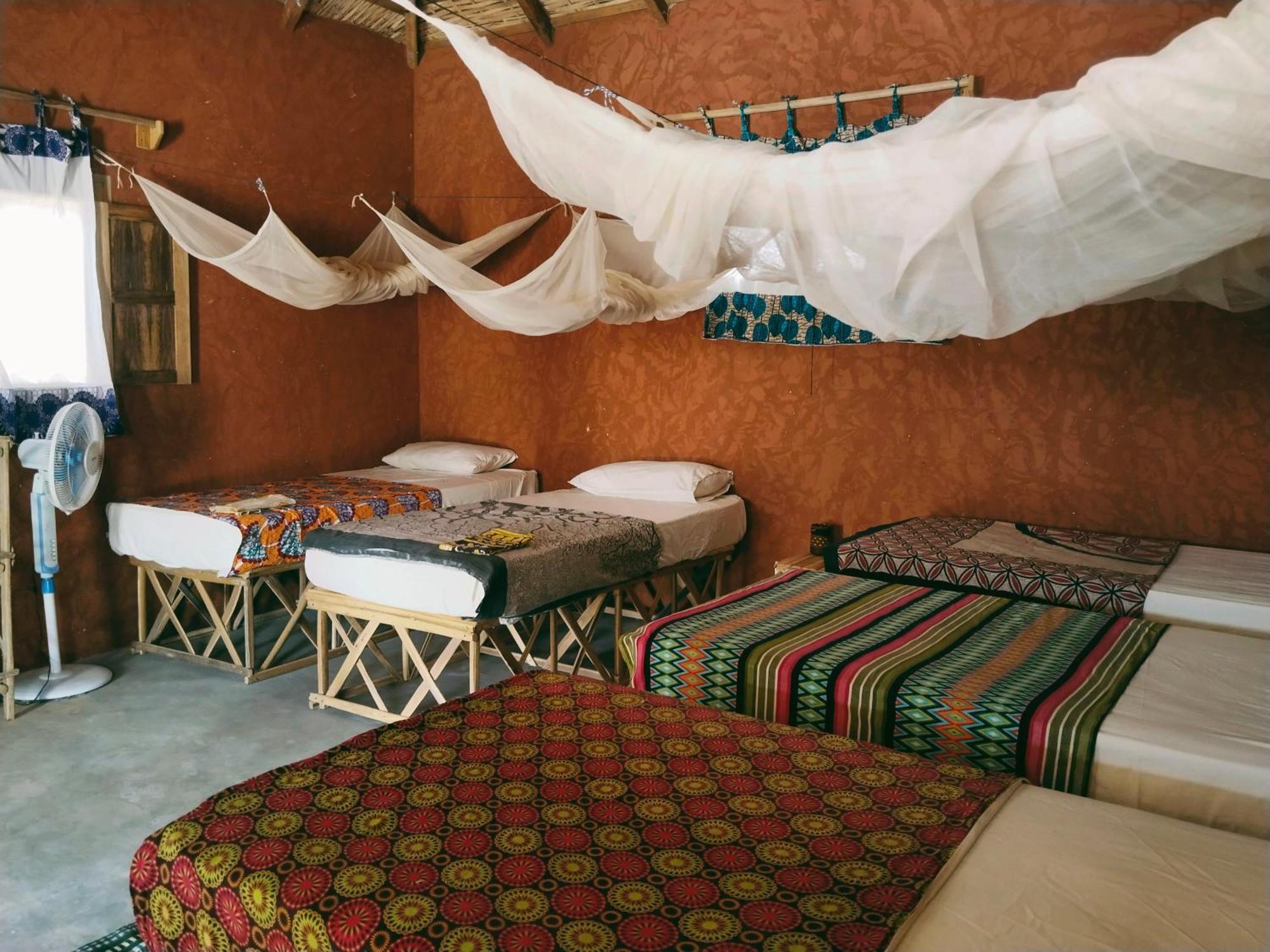 Готель Nguel Du Saloum - Chez Abdou Et Mar Mar Lodj Екстер'єр фото